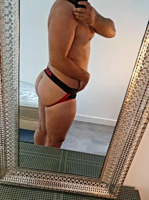 Come talk to me if you like it ;) by Secret_Tailor1182