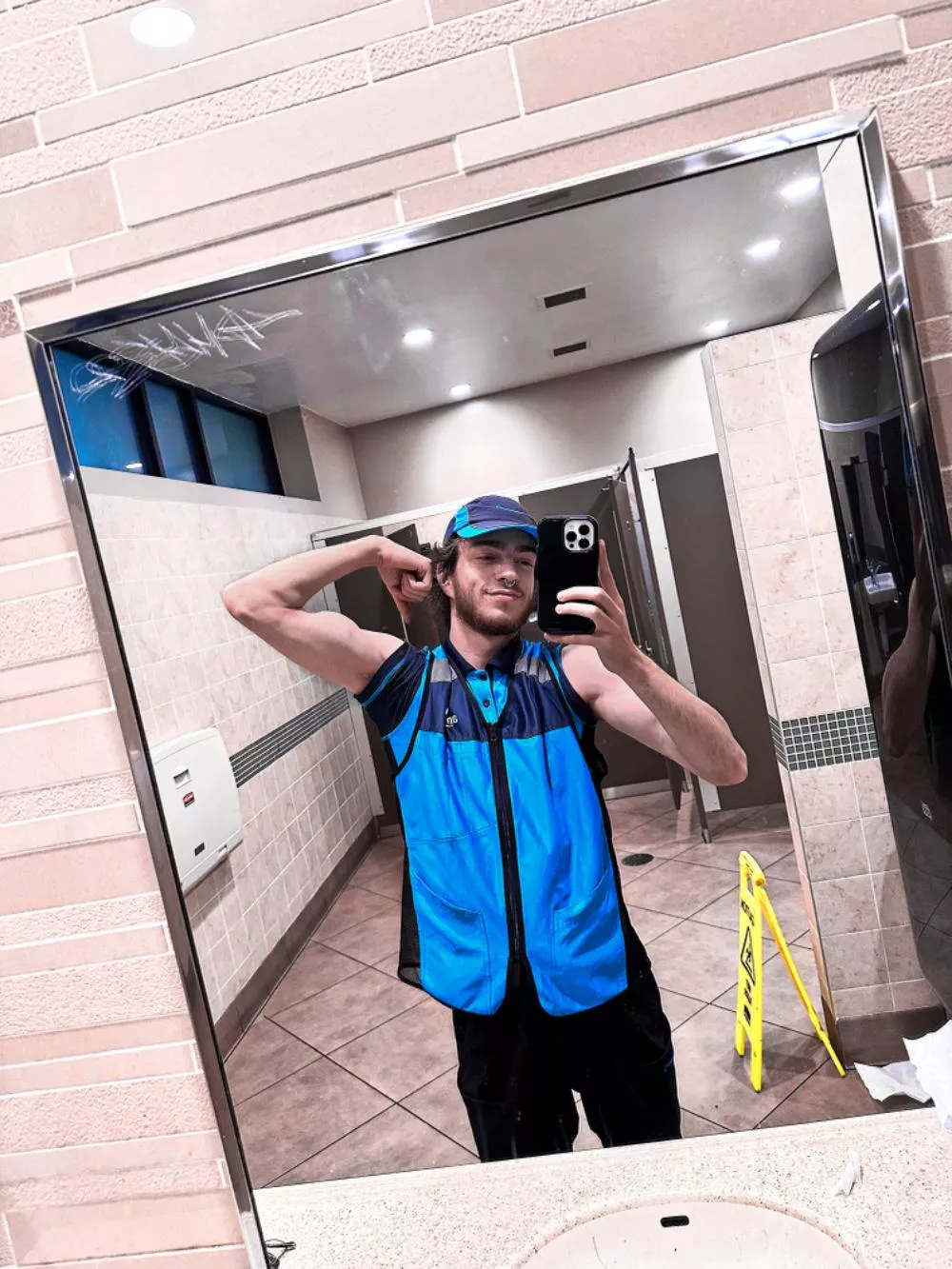 Getting Gains and Slingin Boxes ;) posted by Far_Ad_6094