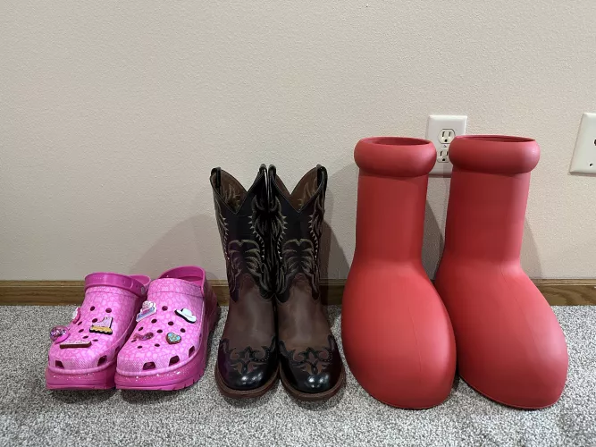 got two pairs of boots this month (had to include the Barbie clogs too) by TSM_Matsuri