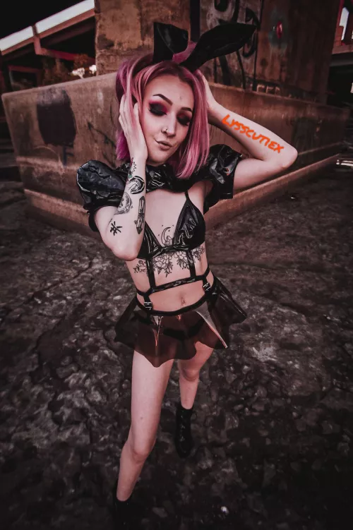 Goth bunny girl of your dreams by lysscutiex