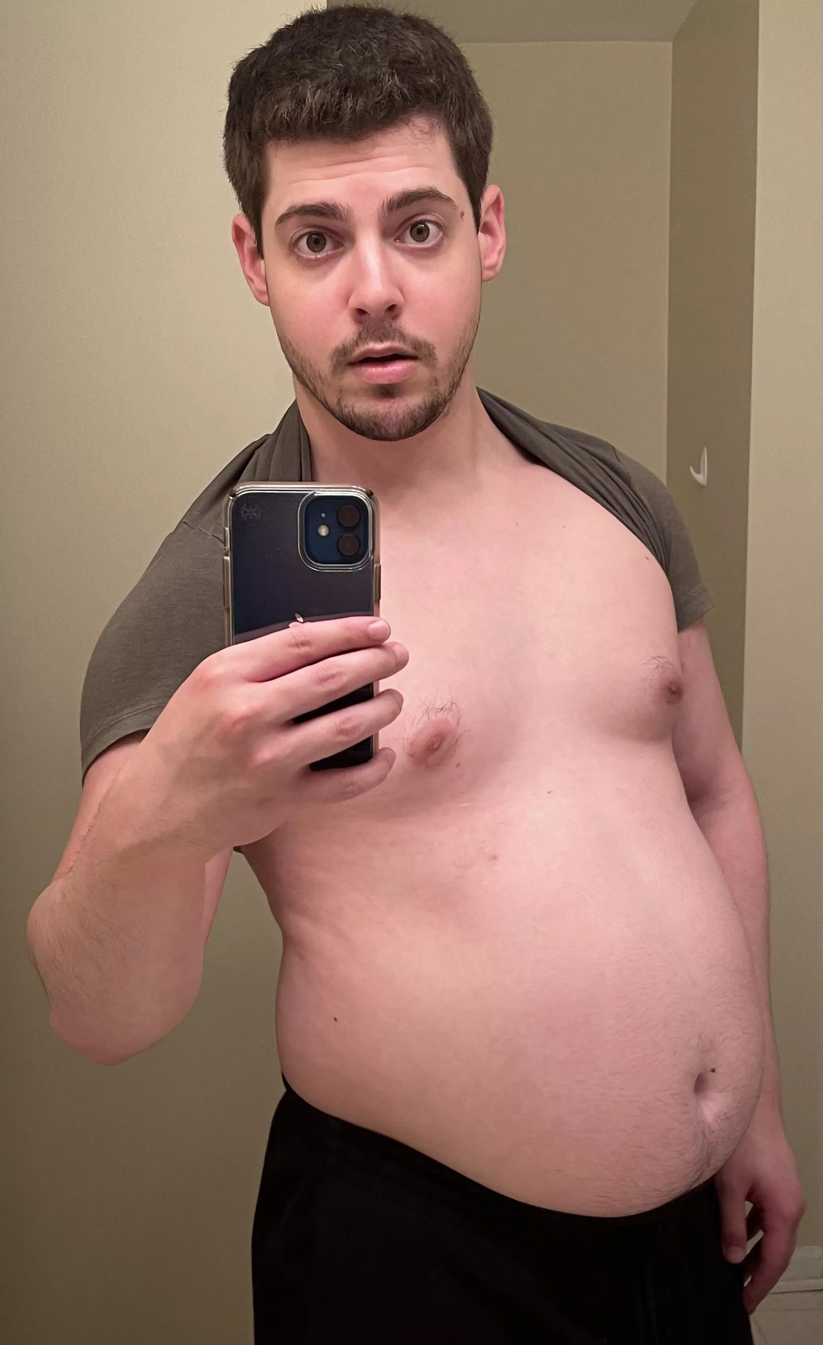 I feel like my belly looks pregnant.. posted by casscagex