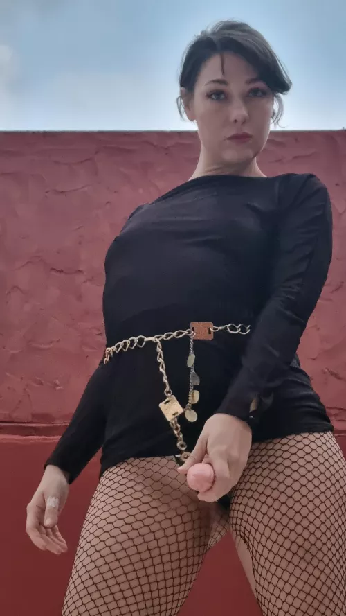 I'm here to make you mine by dfordivine