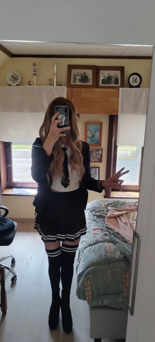 It's time for your classes by avrg_Femboy