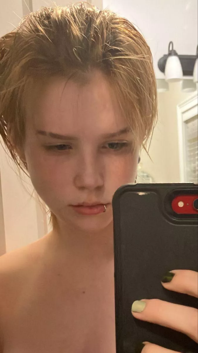 MASC PIC CUZ YOU GUYS KEEP CONFUSING ME FOR A GIRL posted by Wonderful-Hope3782