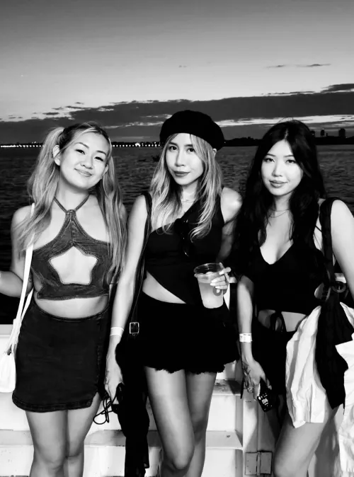 Middle by notaverage22