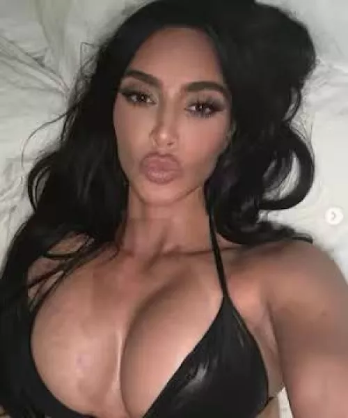 please someone rp as her for me by Nice-Law-8395