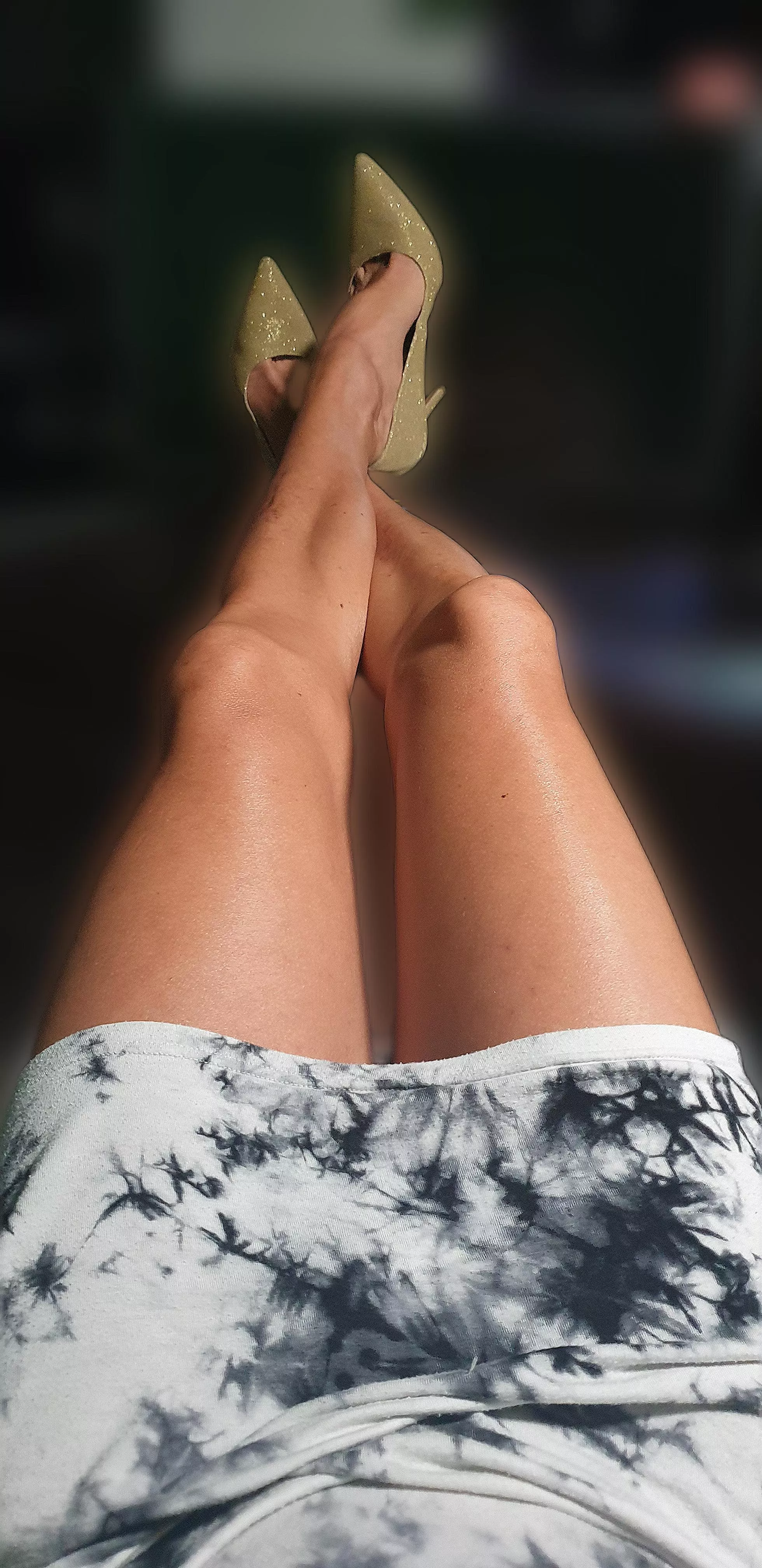 Putting your feet up after a long day at the office posted by MikeB822