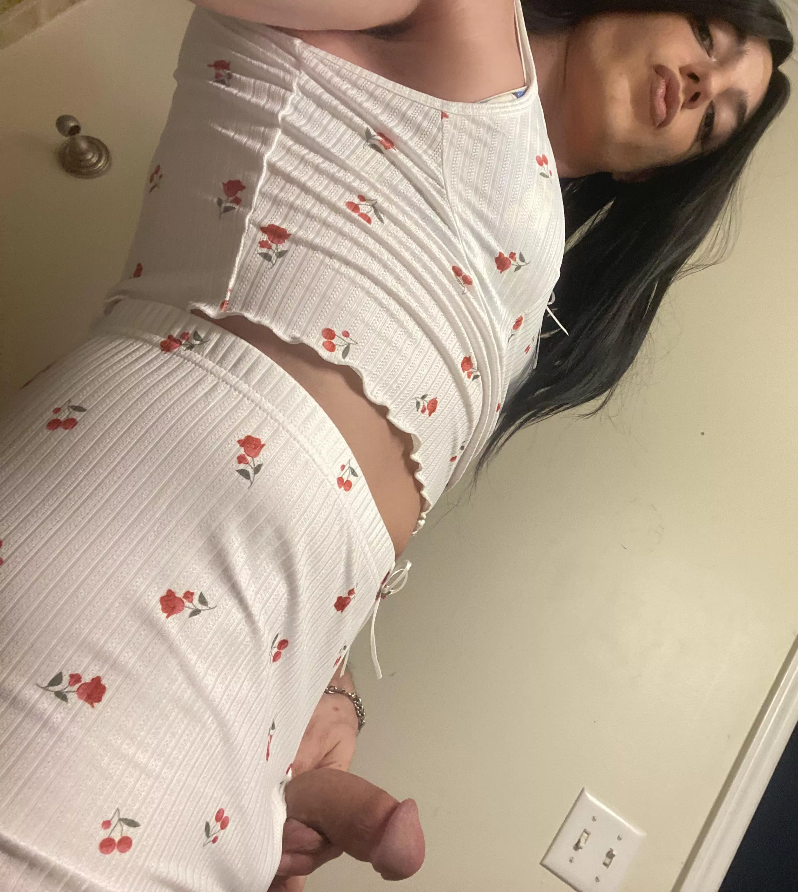 Say hey if you would suck it posted by love_liaa