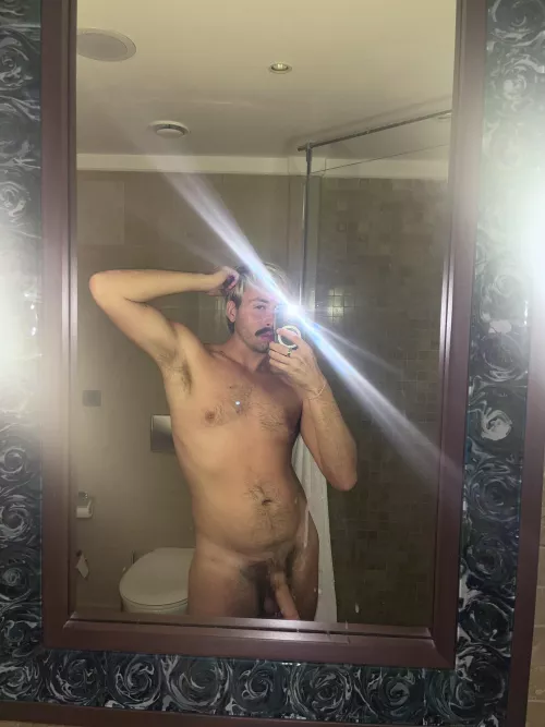 This lighting is making me horny by just_gettingBI