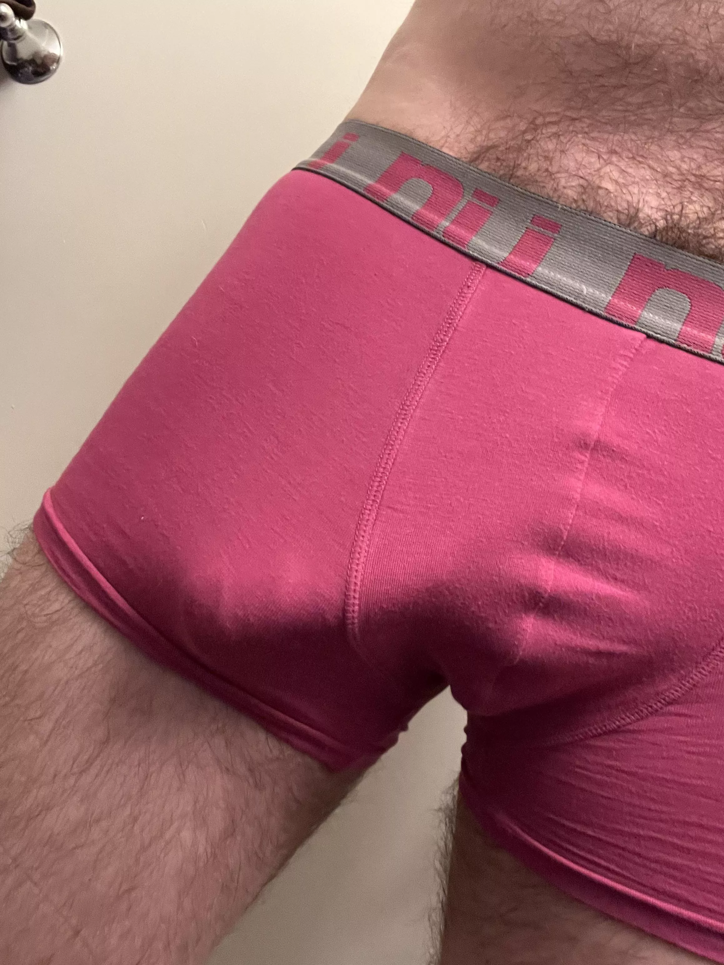 What a hard morning to get up 🥱 posted by Confident-Sir-5768