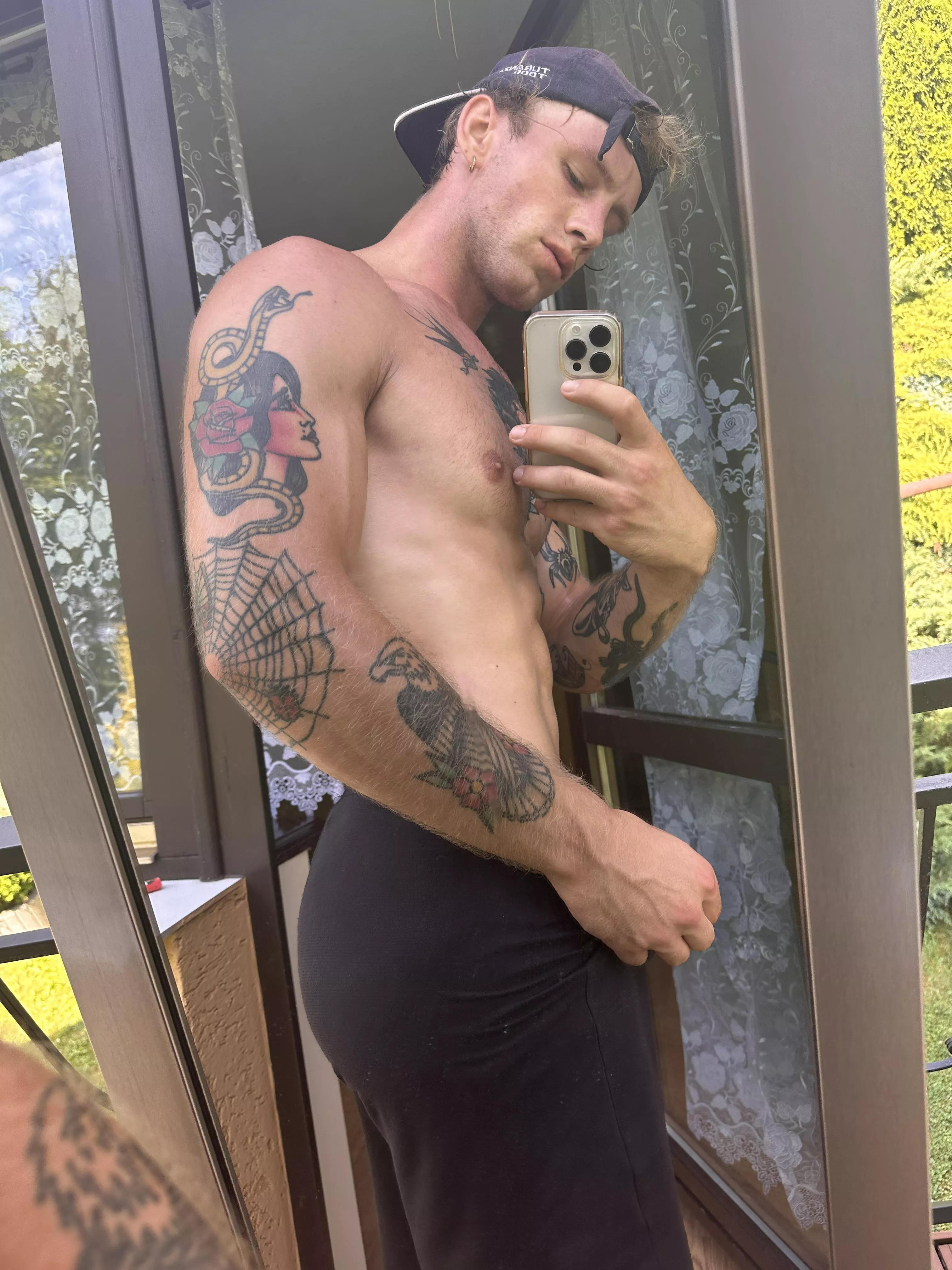 Would u slap? posted by haael12