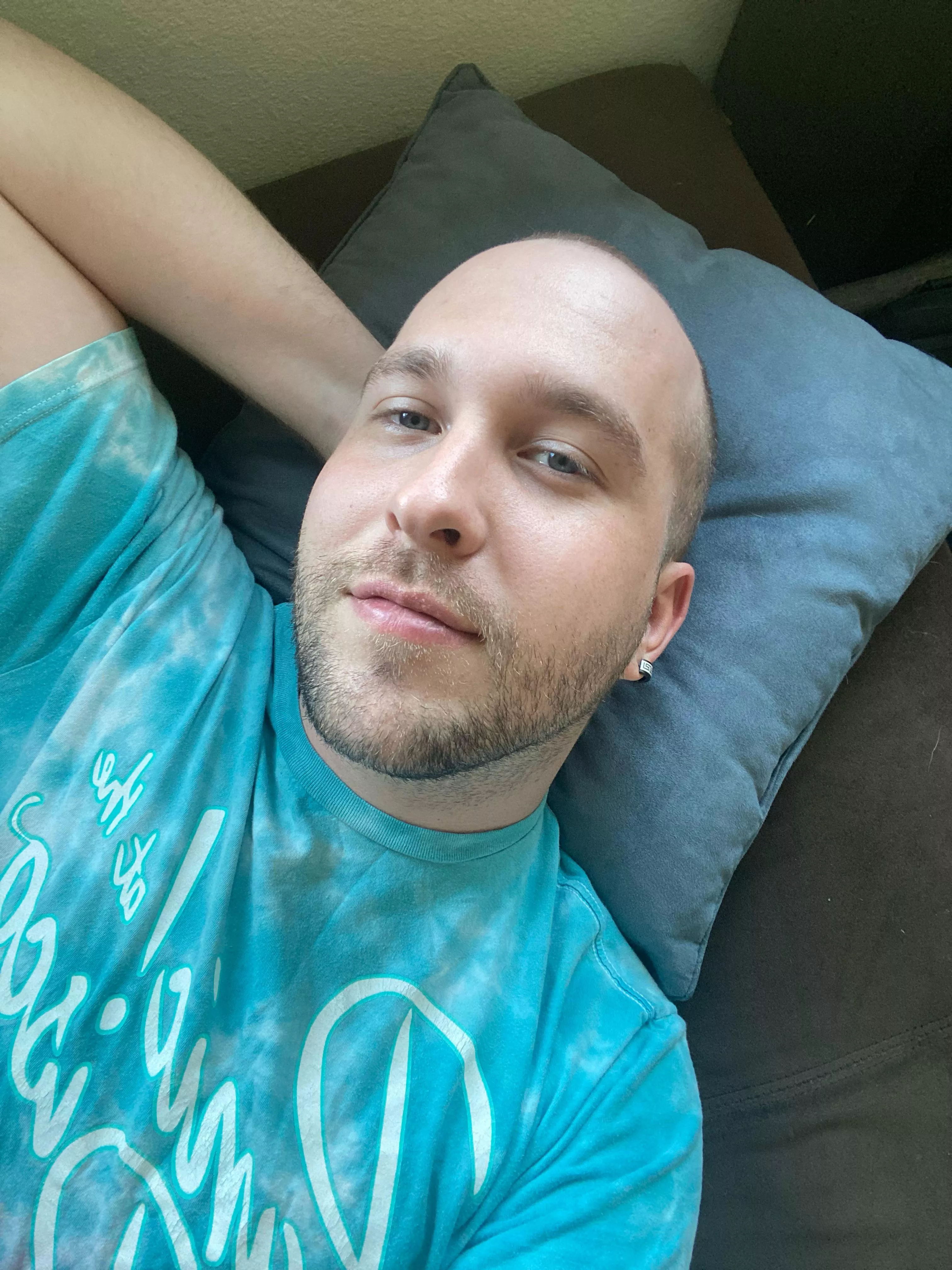 (Dallas, TX) Fresh out of a 3 year relationship. Would love to make some new friends. posted by heyyy_its_gayyybe