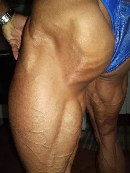 happy hu(m)p day masters bodybuilder who loves showing off the glutes by ripped56