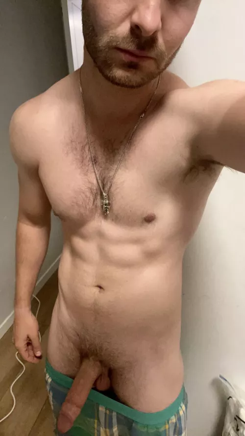 If I told you I was waiting… would you come in? by paradescarg