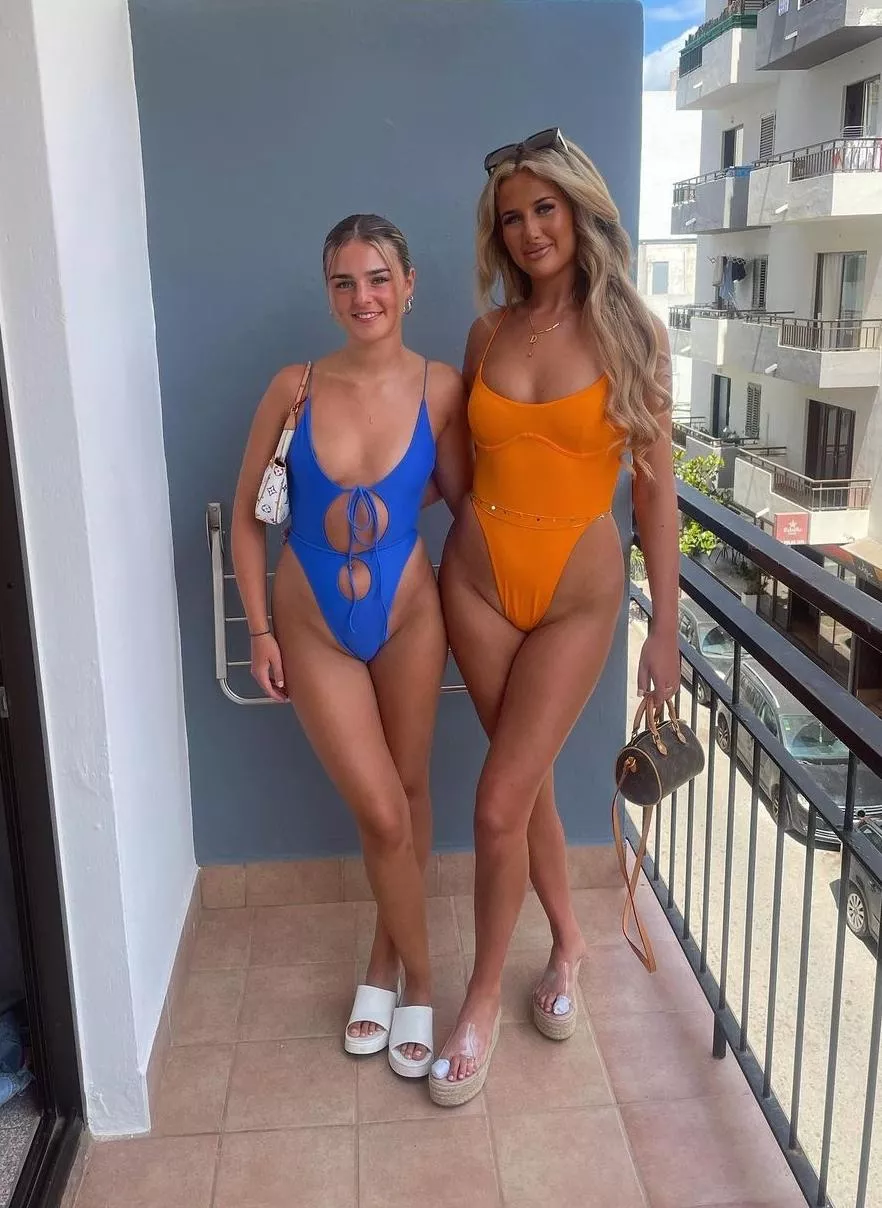 Left or right? posted by corruptusextremis