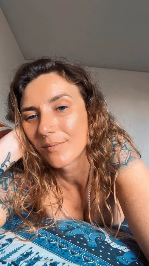 Let’s ditch work today babe[F] by Windyms