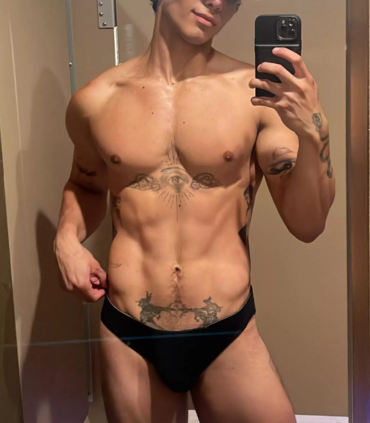 Let’s have fun? 22 M USA (snap: AgeofAquariuz) posted by Active-Working-4267