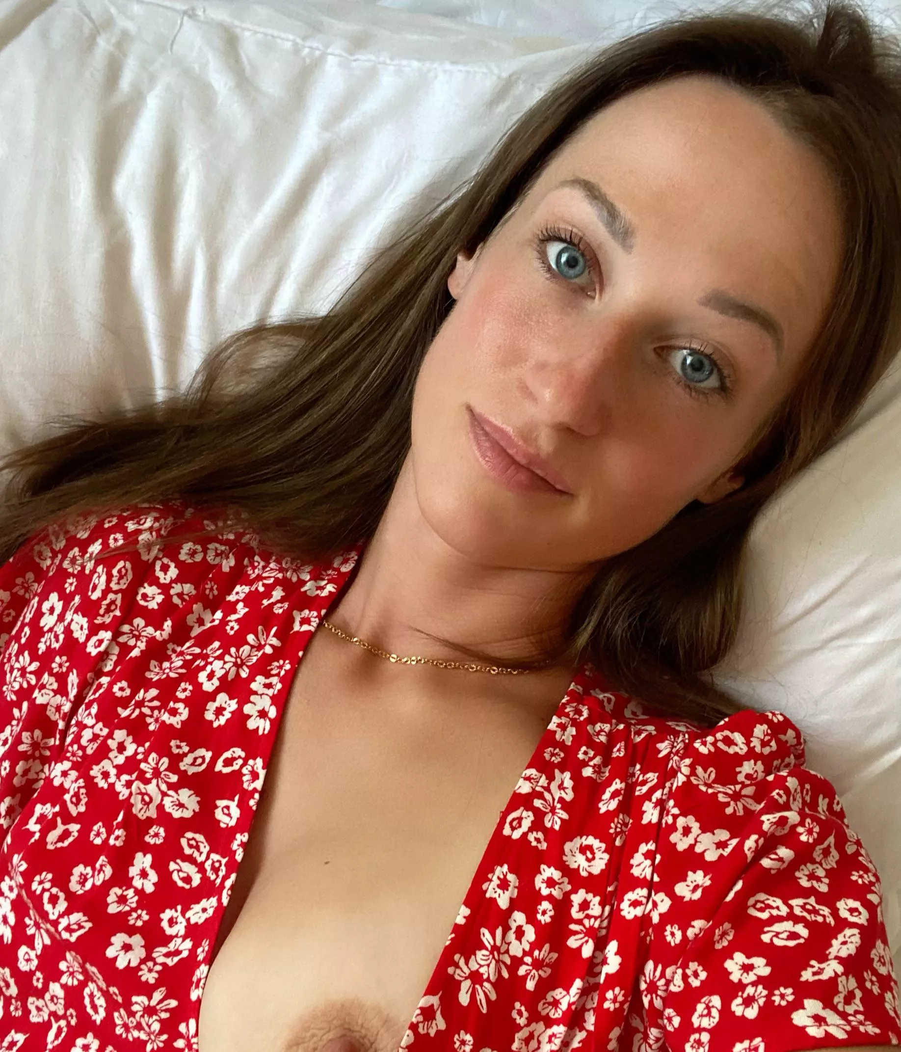 Let’s play a game if eye contact…if you look down you fail posted by TheEmilyXrose