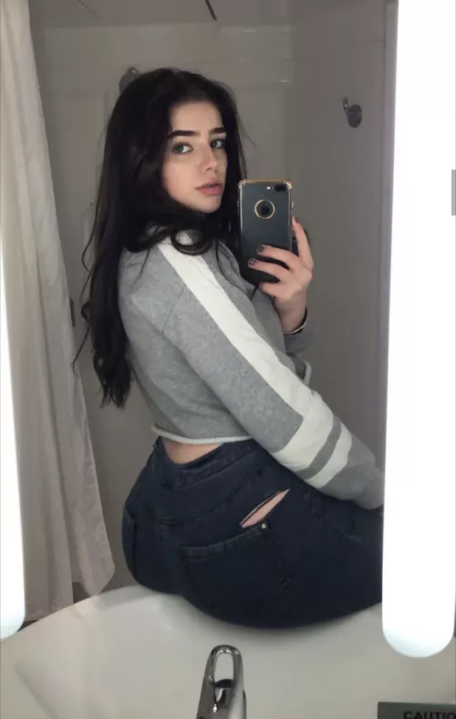 Name? I've tried reverse image sear but I came up with nothing by Imaginary_Leopard_1