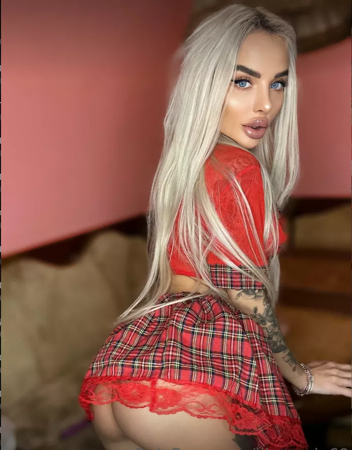 never wear panties under my skirt posted by lovely_lilya