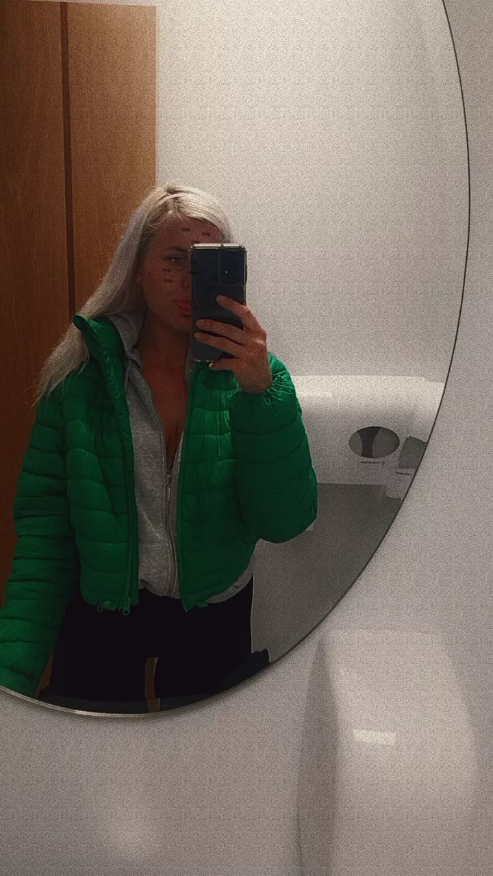 Snap me for a nice 🏞😉 posted by Decent-Swimmer-6189