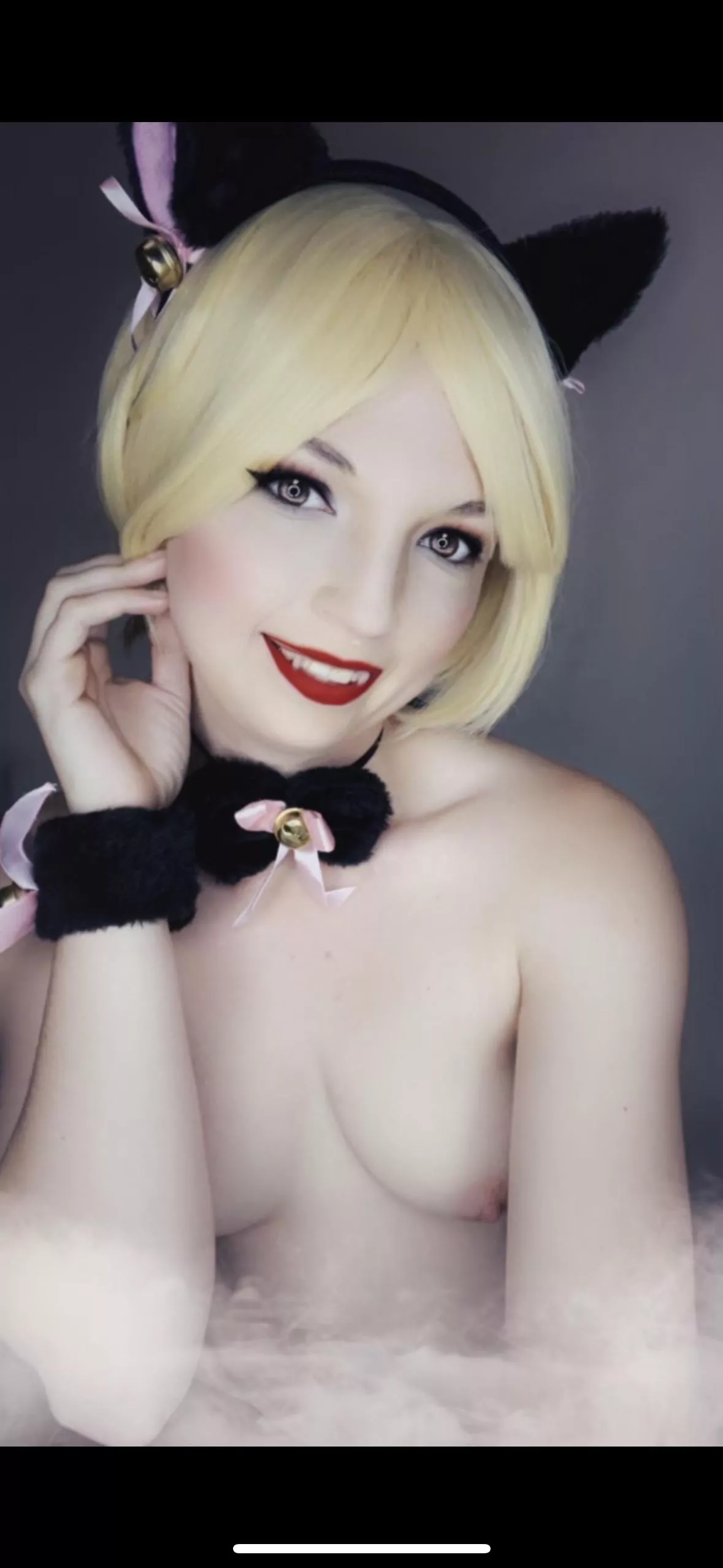 Wanna watch me play with my kitty ;) posted by SirensLair0F