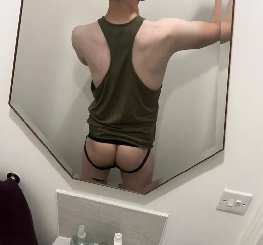 What do you think of my workout gear? by THu997