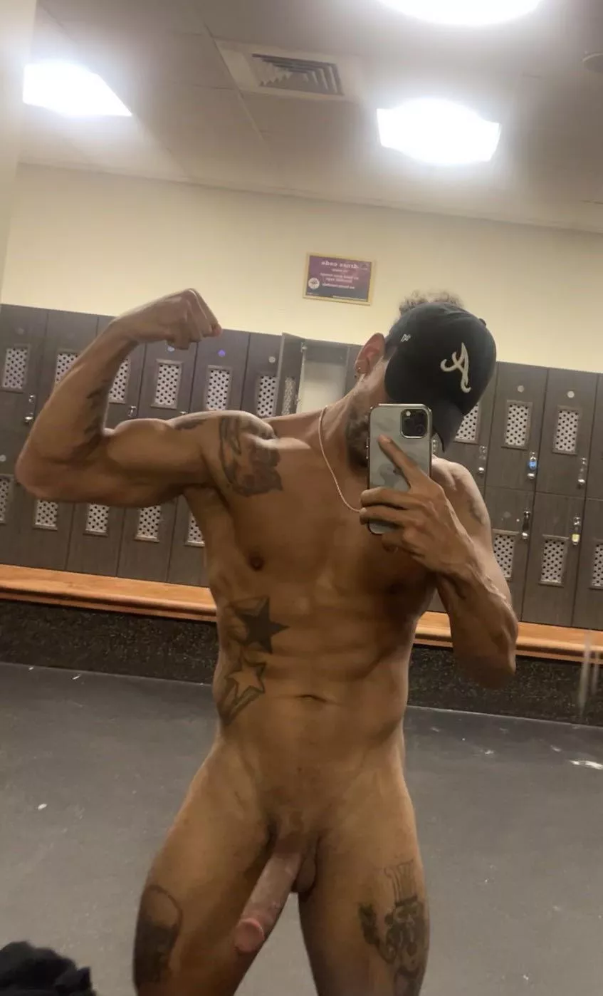 Am I flexing right? posted by [deleted]