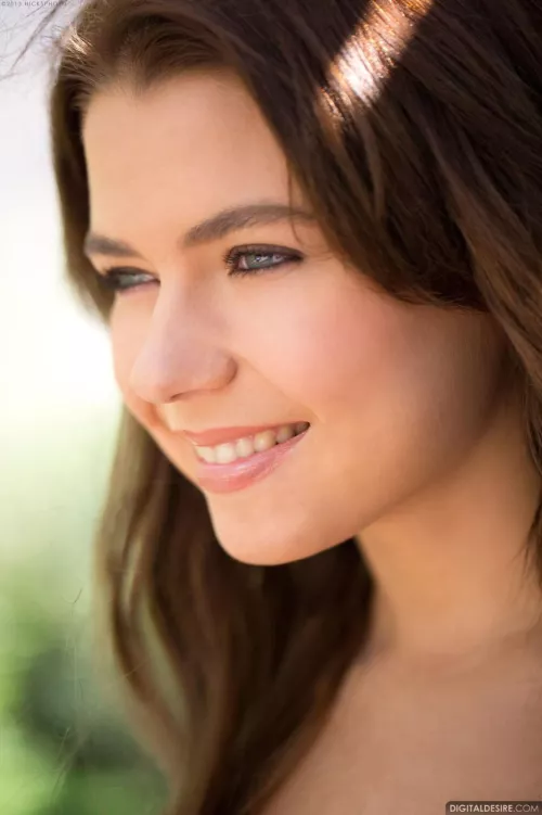 Close up of her pretty smile by SarasCaptions