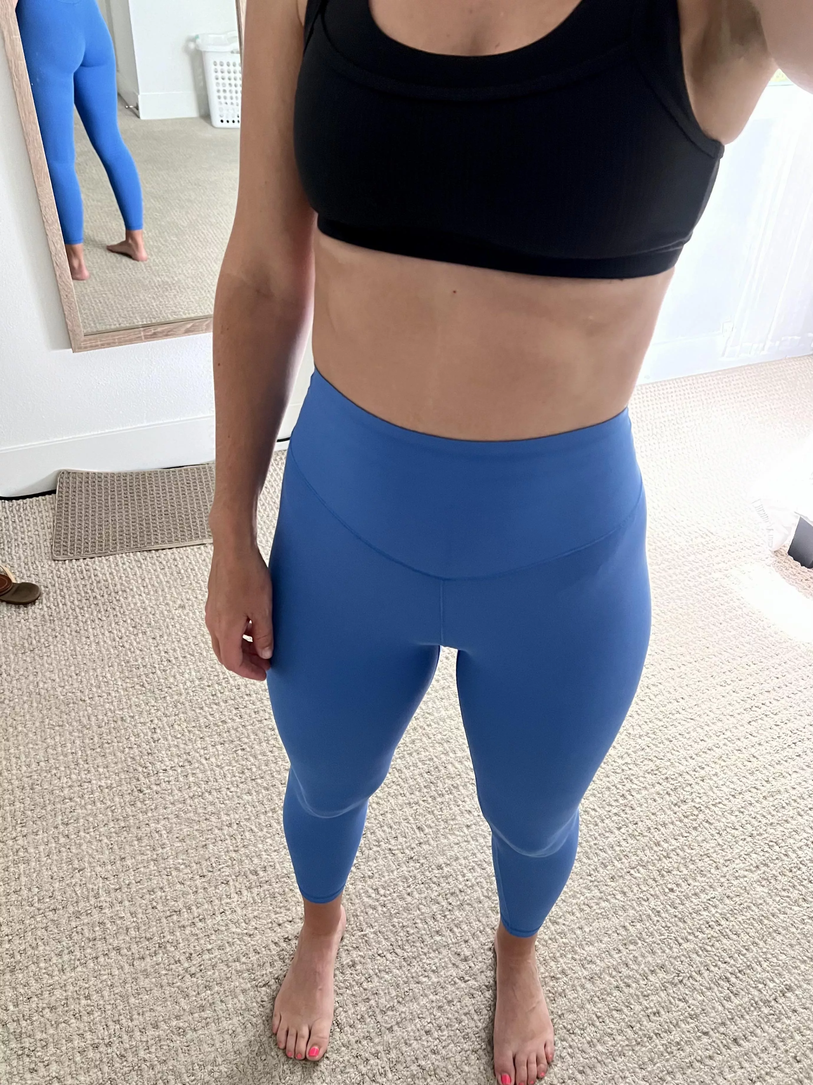 Feeling horny after work, time for the gym 😋 posted by blondepawg99