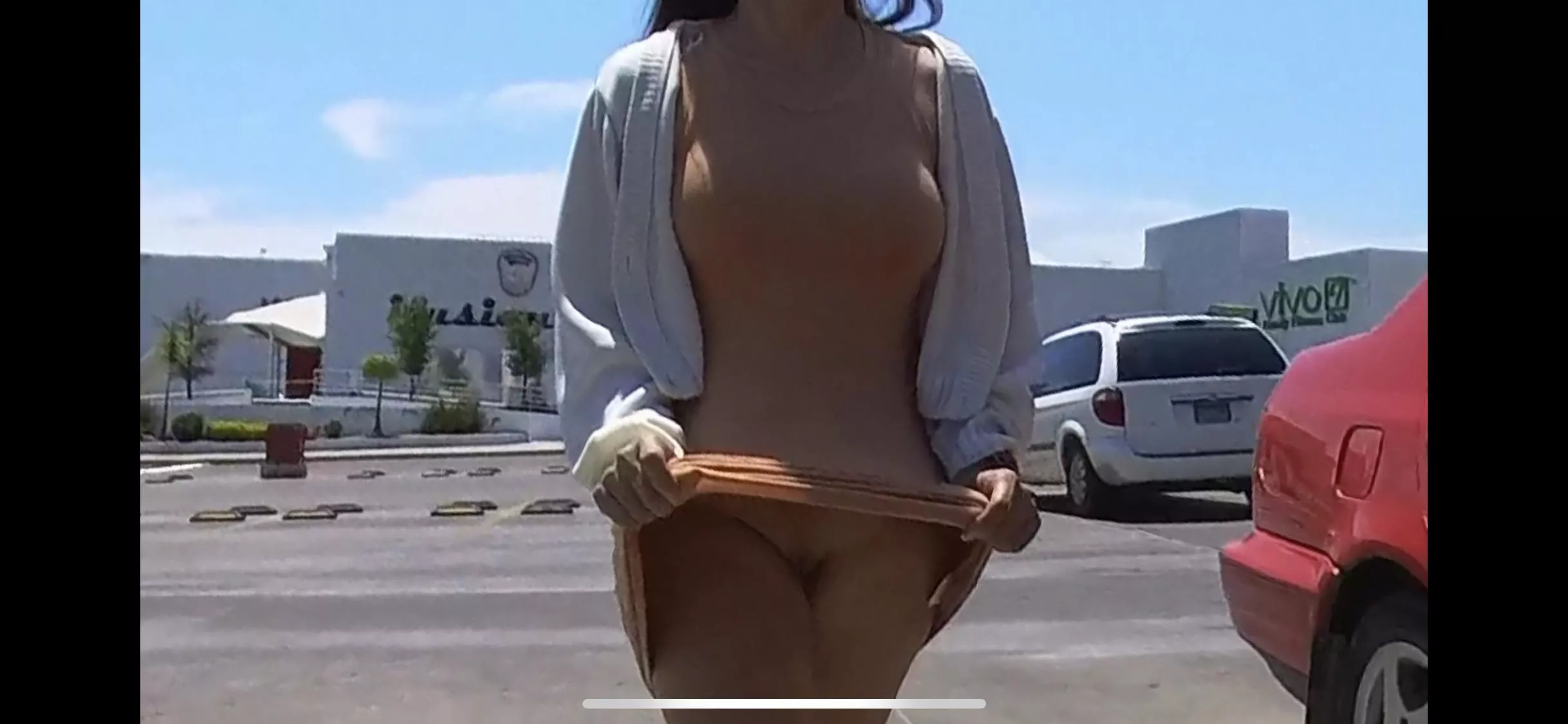 flashing pussy at the mall posted by chona_chi