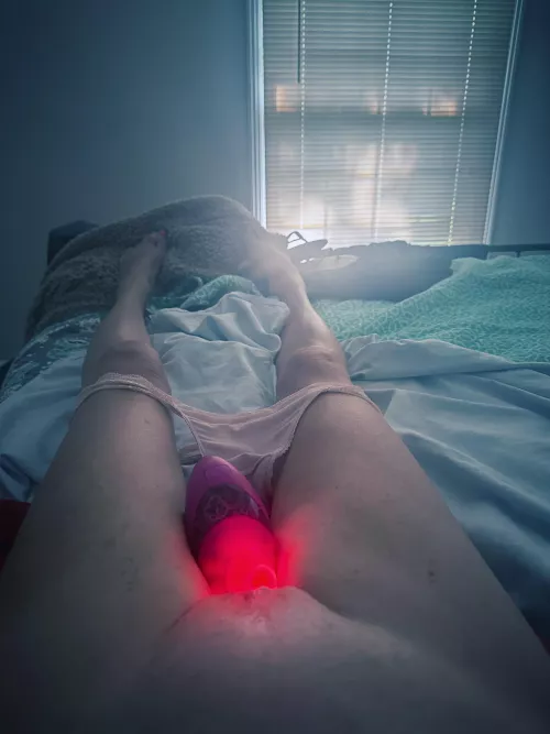 Girls just wanna have fun.. by mzKayy