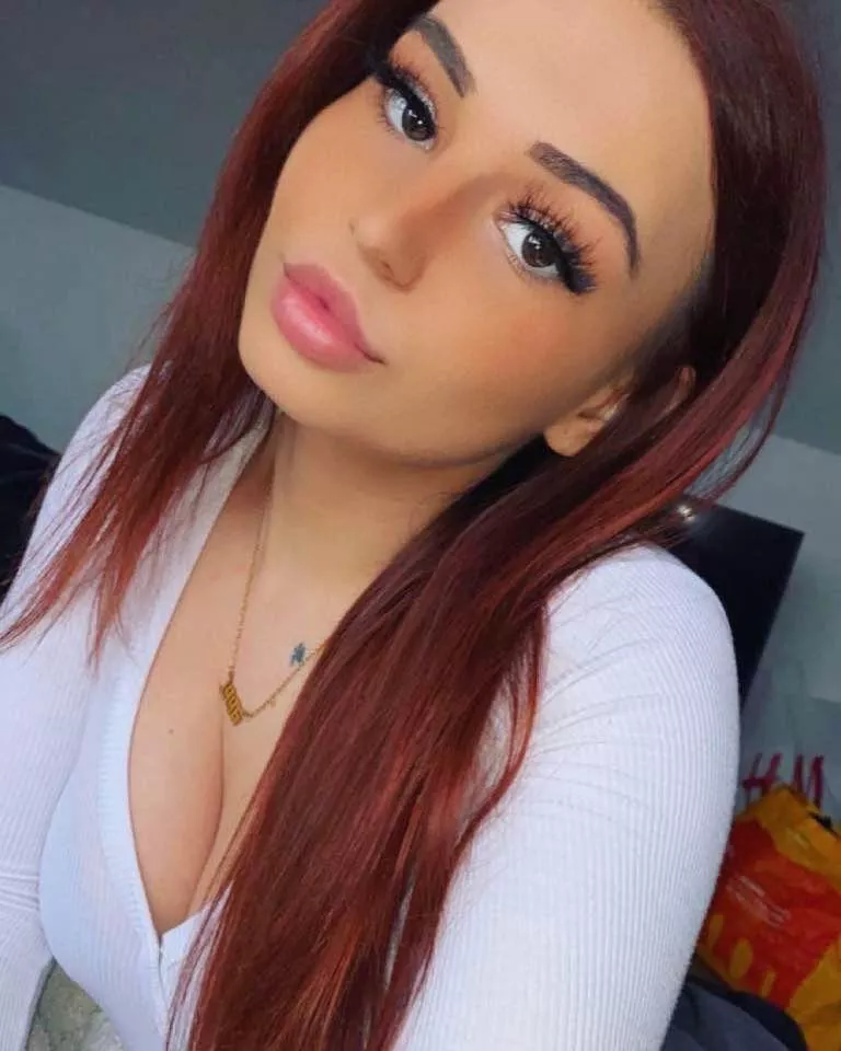 I want a male sub who is totally devoted to his Mommy Dom and ready to serve. posted by nateread1