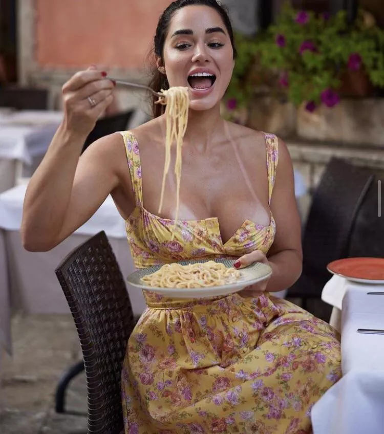 married beauty IUTR posted by ureki20222