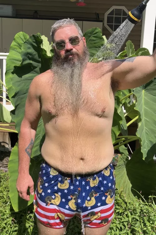 Thought I might mow today but it is too hot for that nonsense! 🥵 by ThaGuvnor