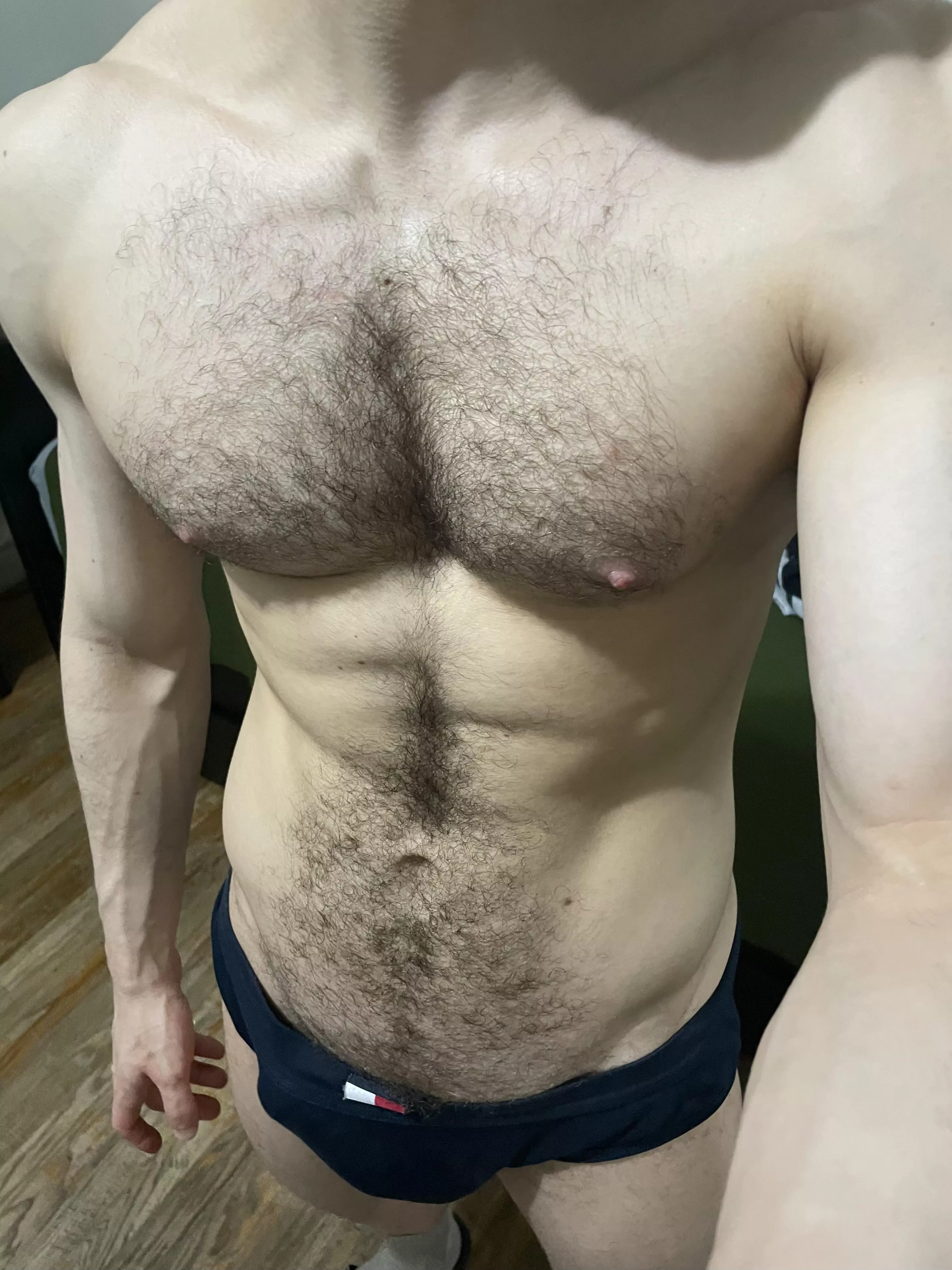 Wanna try feeling these pecs? 😅 posted by deoctubre