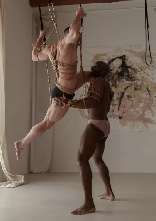 We did a shibari photoshoot session with Pauline Massimo, who just tied up Shakira in her latest video, and it was an amazing experience. by Behind_the_Ivy