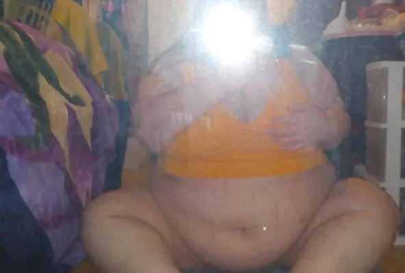 BIG belly posted by itsAshleybaybee