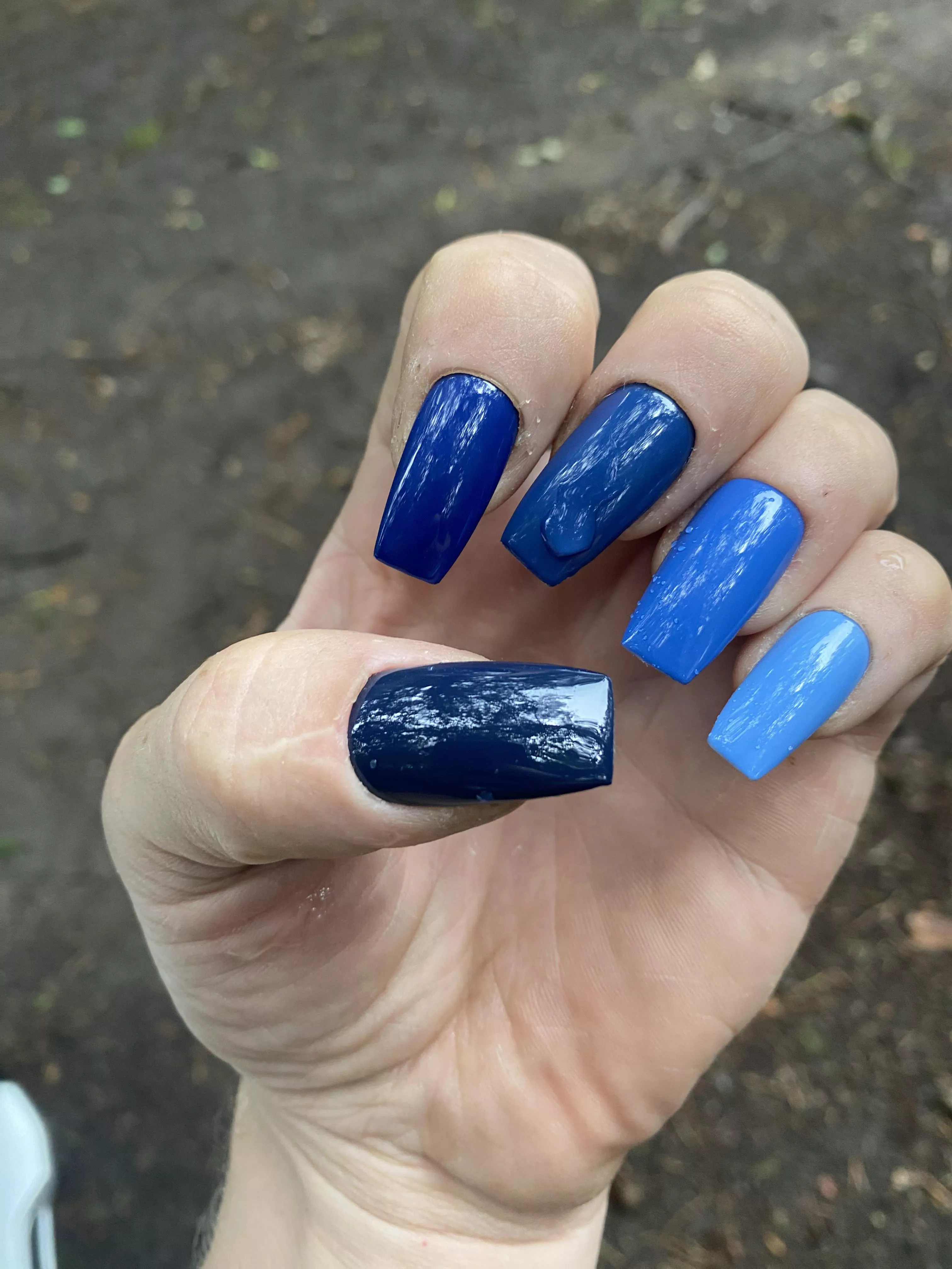 Blue gradient nails posted by Sefco1