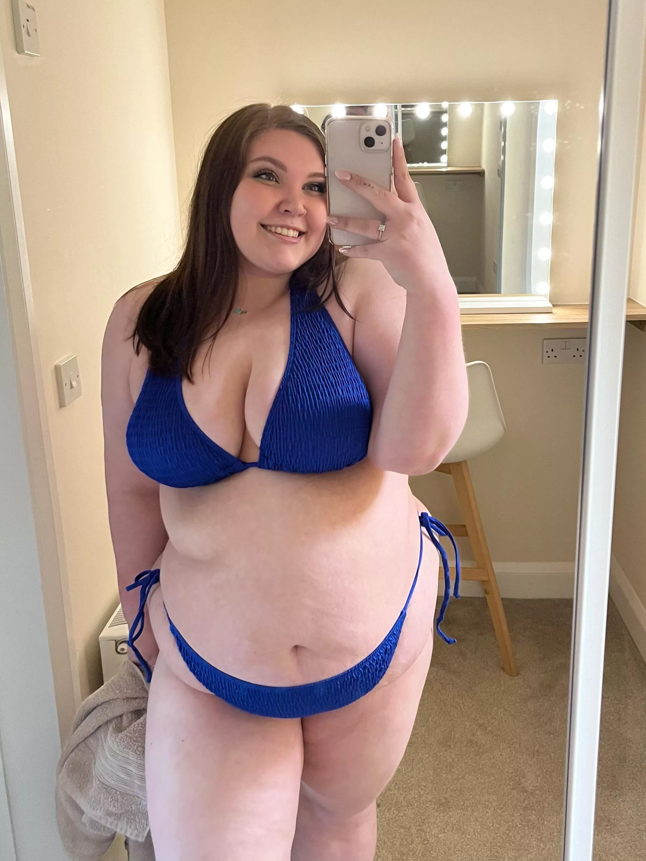 Coming for a swim? posted by princessglxtter