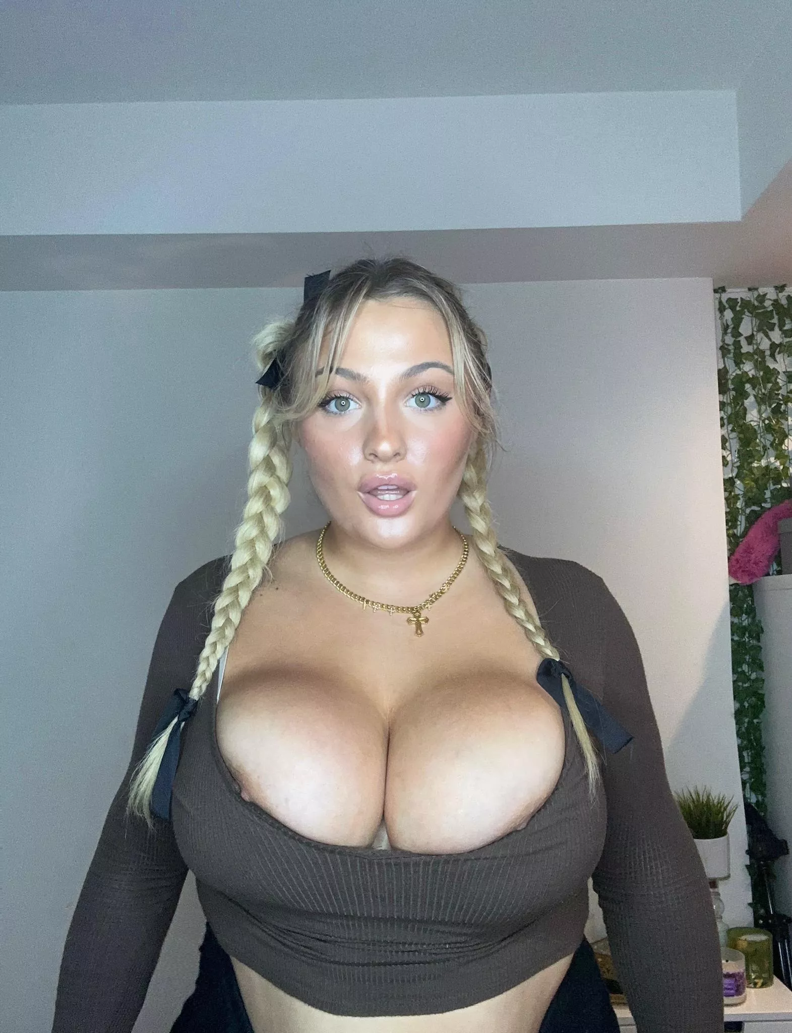 I hope you like young girls with big tits. posted by elinedb