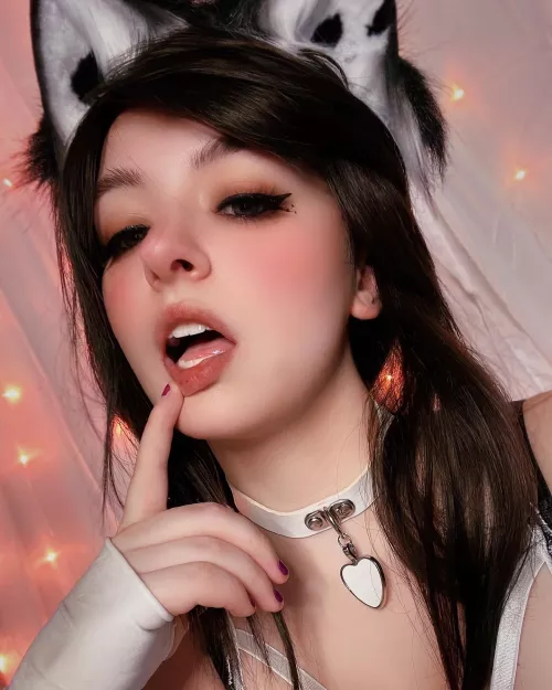 I want to be leashed up and yours~ by cassiefray