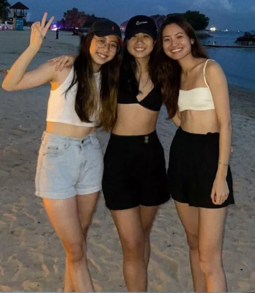 Left, centre, or right? by floormatfap