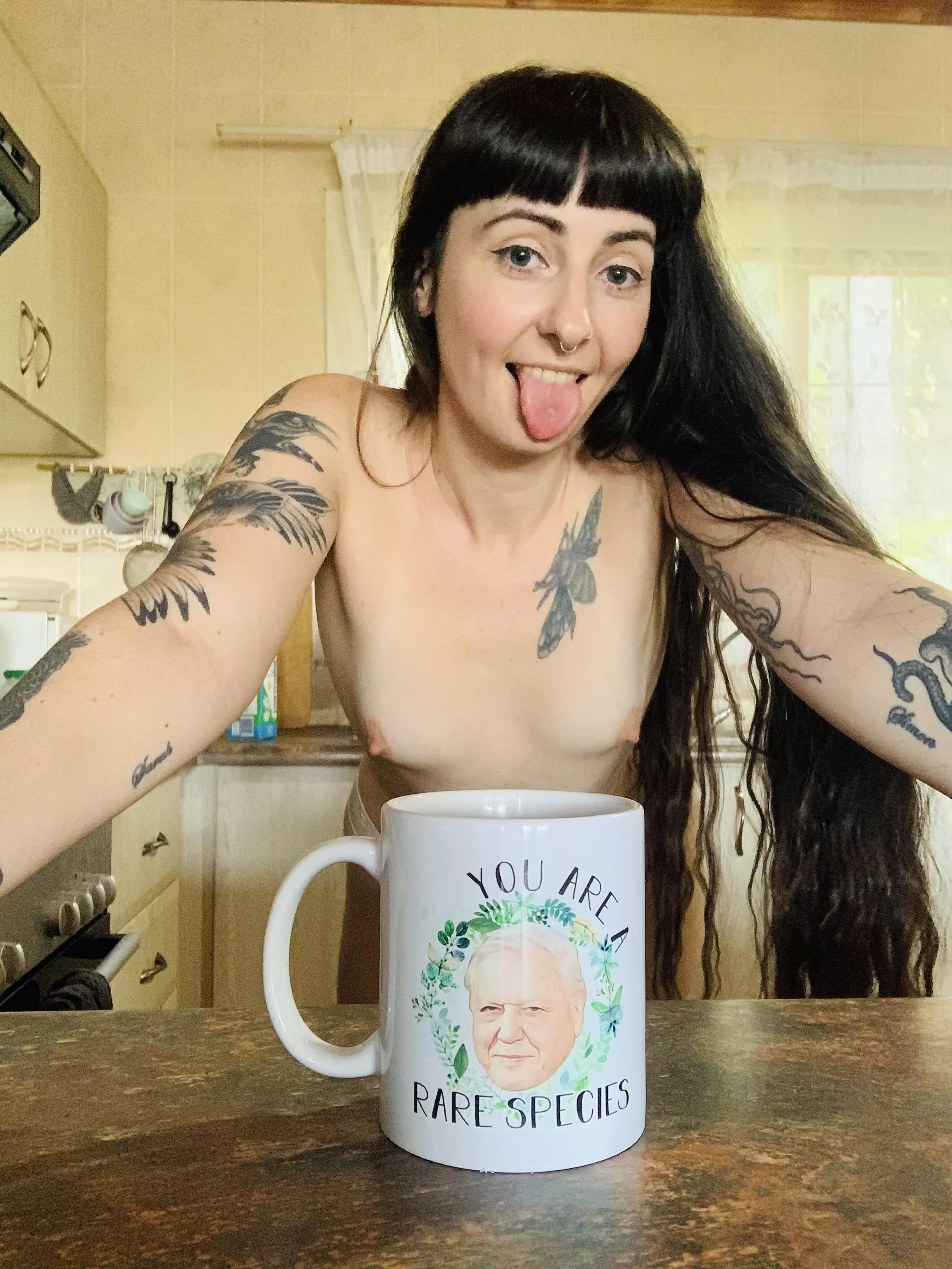 POV - your new British housemate makes you a cup of tea posted by Scarlet-is-here