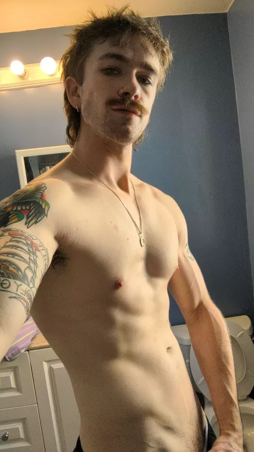 anyone else bored and alone? 😏 by crunktastic77