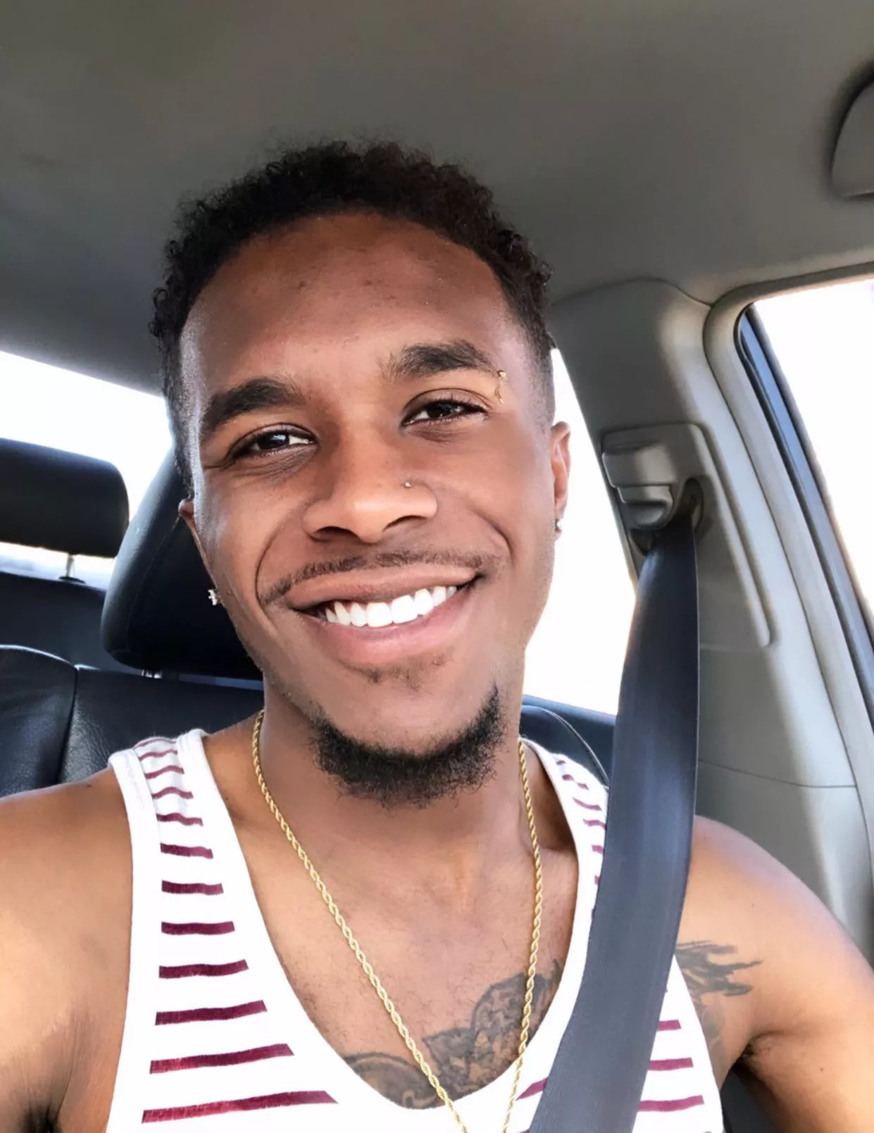 Do you think I’m handsome? posted by tjgotmeat