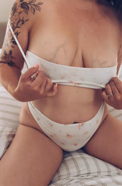 I want to show you my mommy body by mrs_heidi