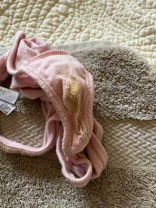 My crusty panties from yesterday by Harpersummer