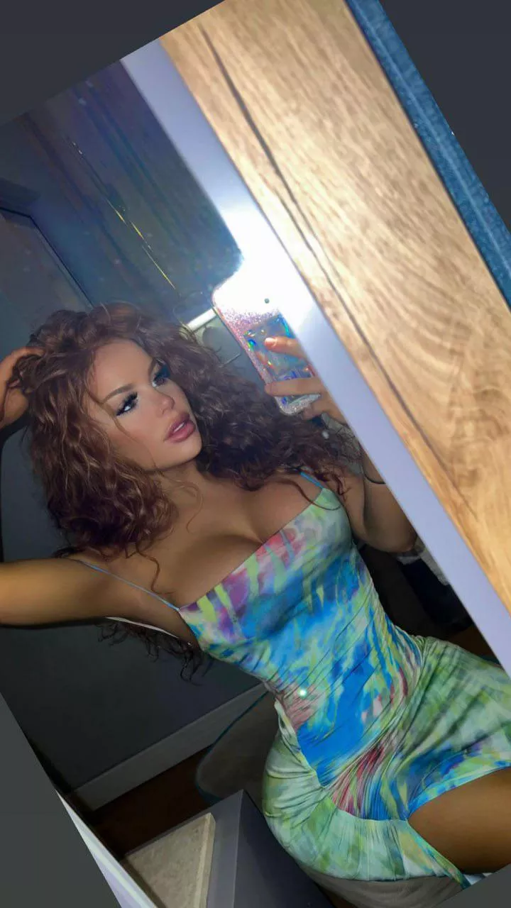 My dress can barely hold in my goods posted by lilpeachyqueenx