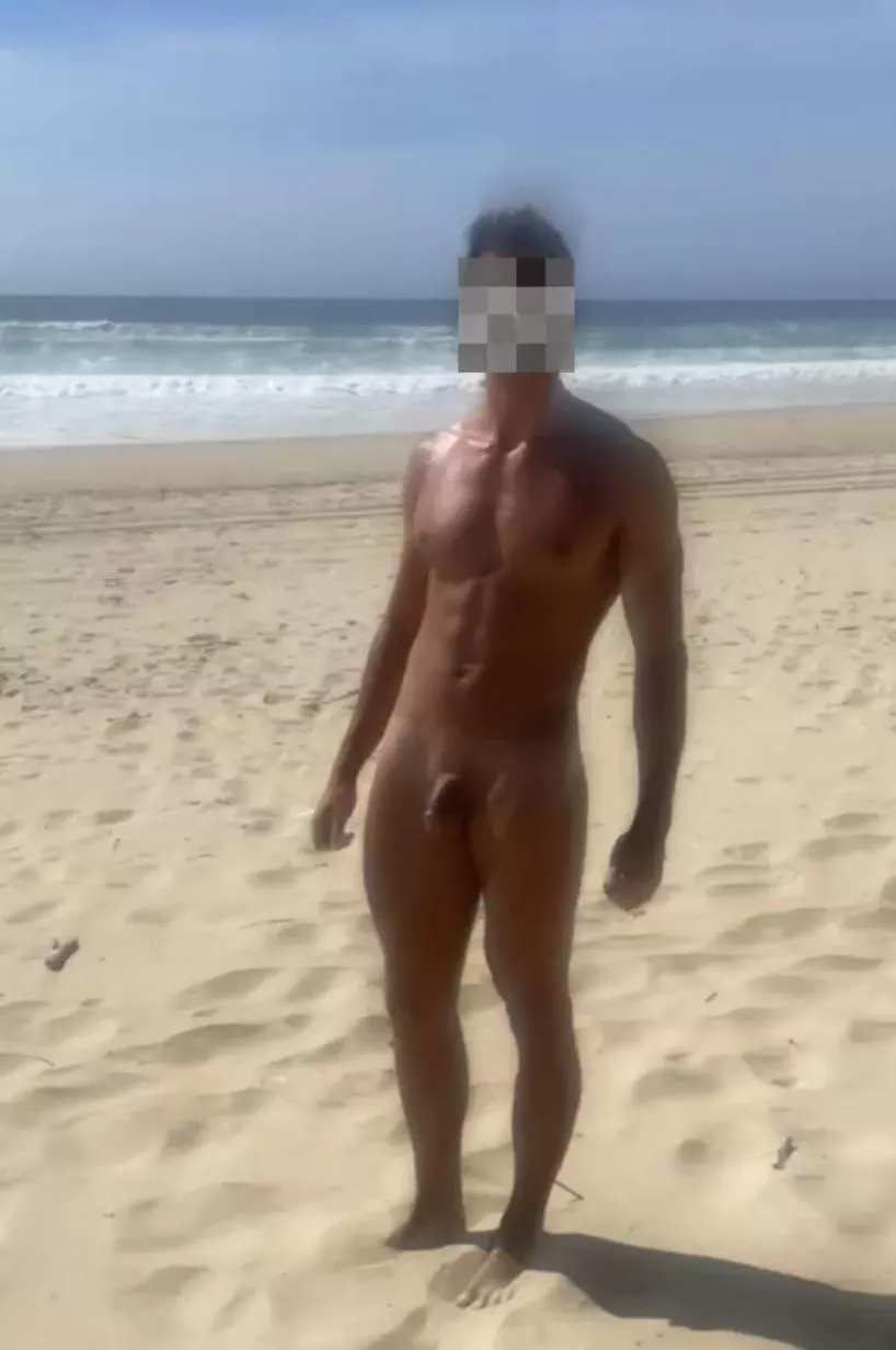 What an absolutely stunning day that was! Met great people and had a perfect surf! 🏄🏽‍♂️😍 Shout-out to that lovely lady who took the picture 🫶🏽 posted by Its_Kilian